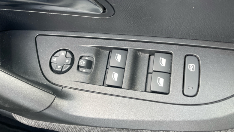 Peugeot 2008 1.2 PureTech Active Premium+ 5dr Petrol Estate